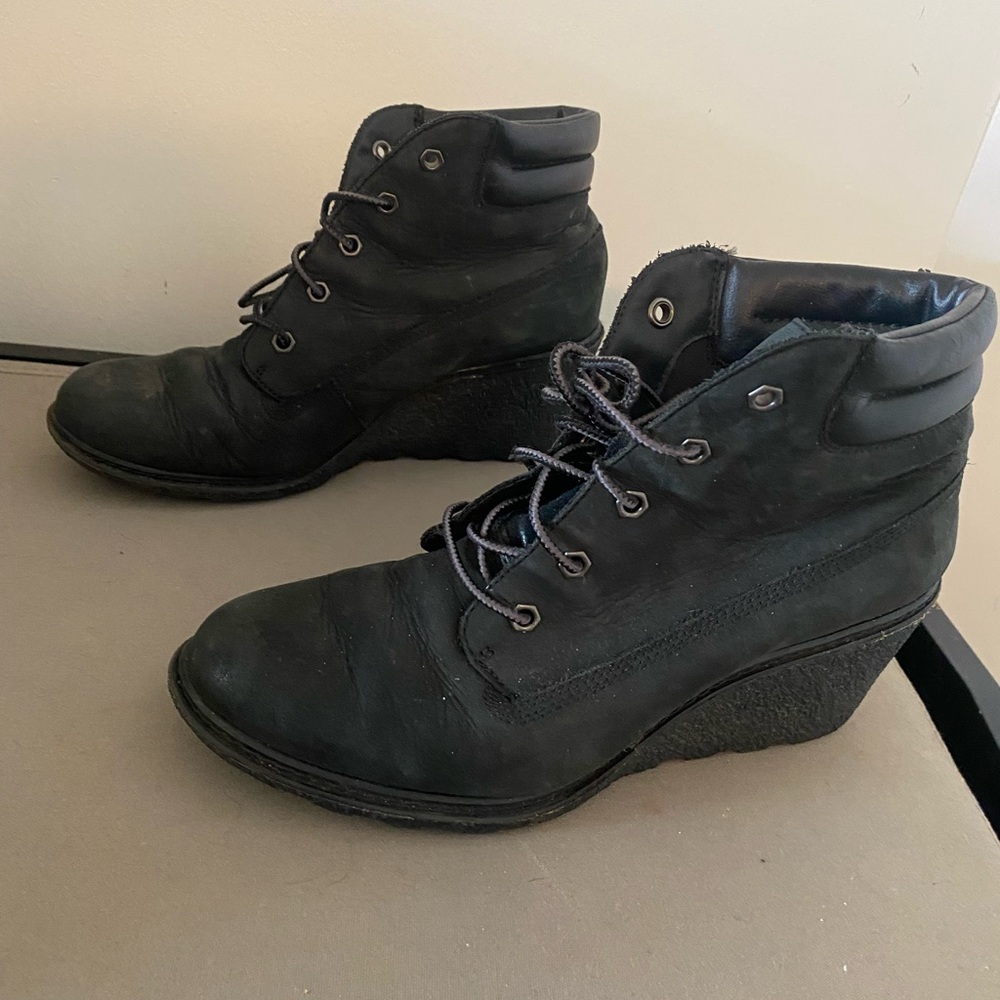 Black Timberland wedge Ankle Boots